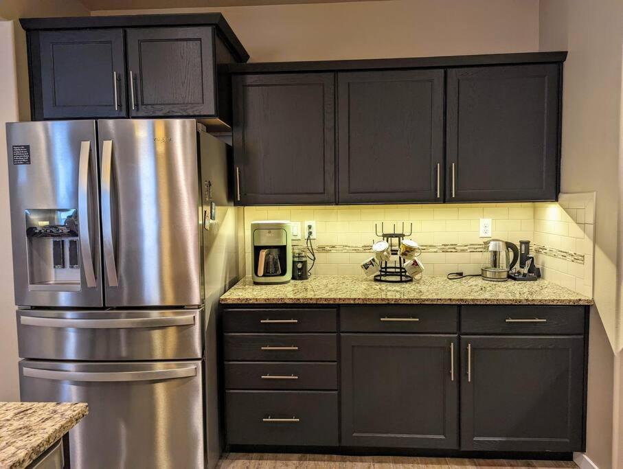 Spacious 3-Bedroom Home With Outdoor Space Eugene Bagian luar foto
