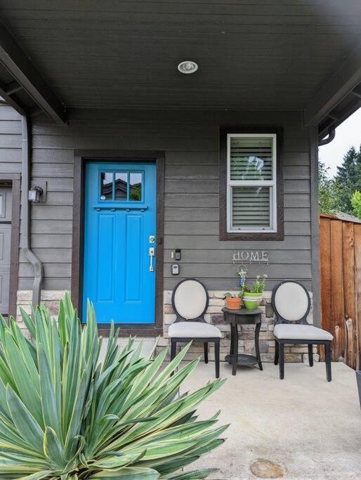 Spacious 3-Bedroom Home With Outdoor Space Eugene Bagian luar foto